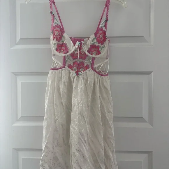 for love and lemons floral lace dress For Love and Lemons Claire Dress – TrenLend main image 0